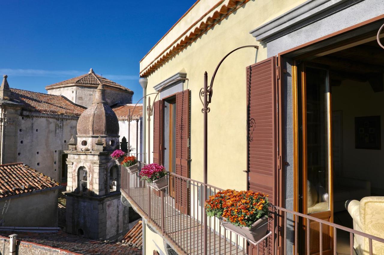 La Dimora Del Castelluccio Bed & Breakfast Castiglione De Sicilia Luaran gambar